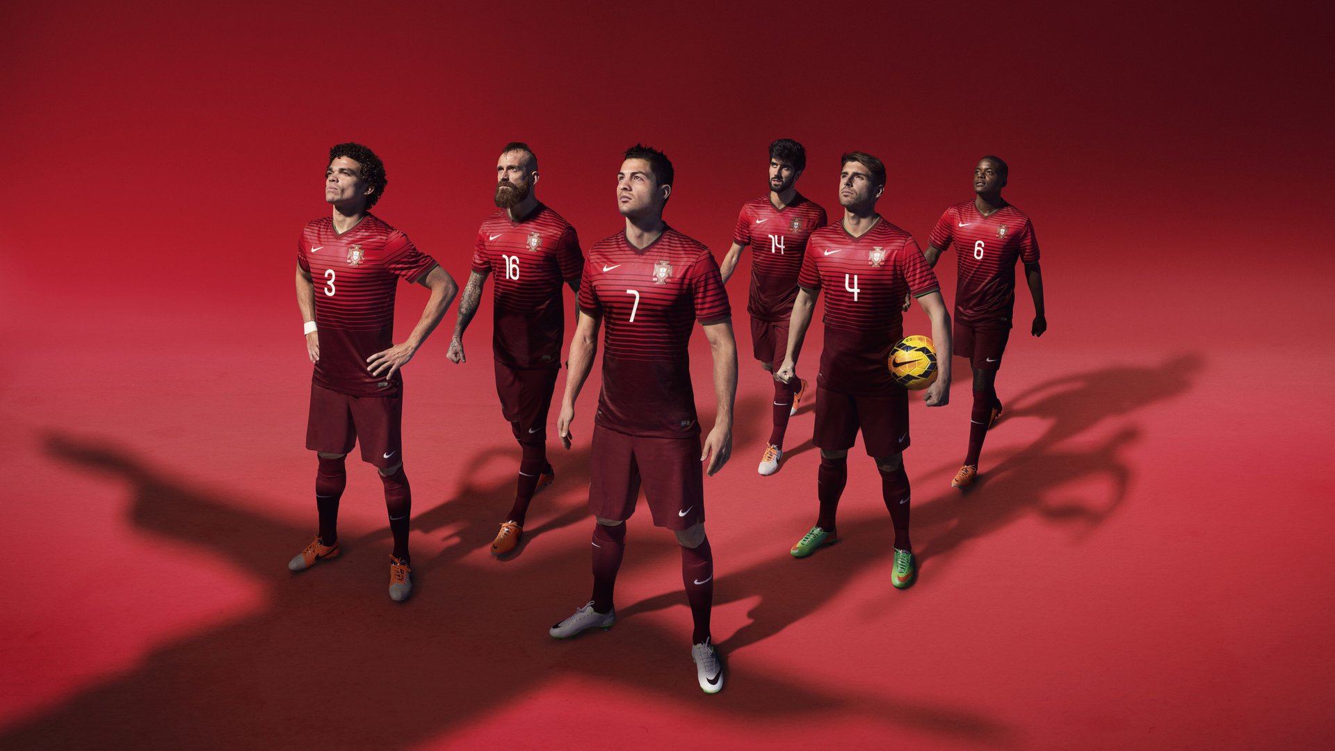 《英雄联盟》冠军联赛季后赛全面开启，冠军争夺激烈，lol季后赛冠军