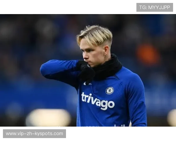 切尔西抢断后一脚直塞，穆德里克高速推反角破门