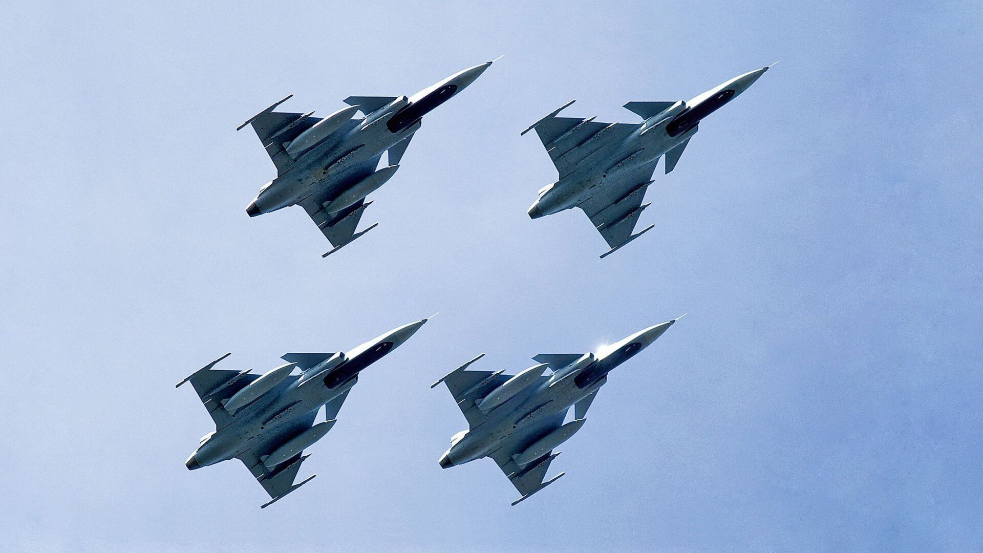 自由泳冲刺动作更有力，自由泳冲刺需要注意什么